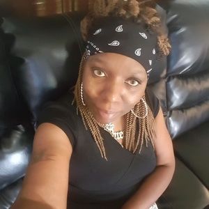 Meet your Posher, Vickie